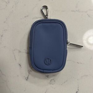Lulu clip pouch